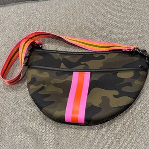 HAUTE SHORE Camouflage Bag with Pink and Orange Stripe